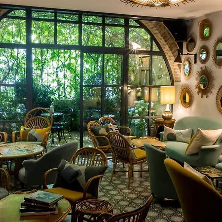 Hotel De 4*