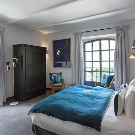 Hotel De 4*