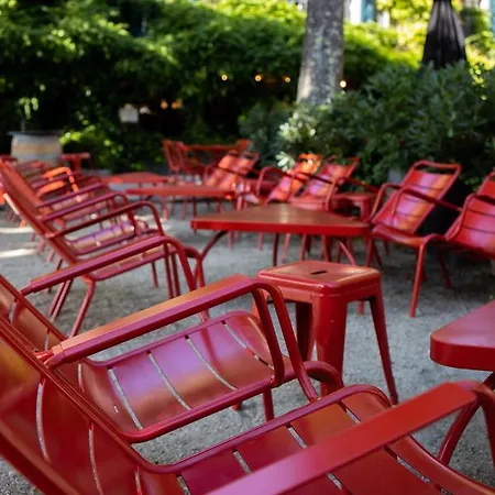 Hotel De 4*
