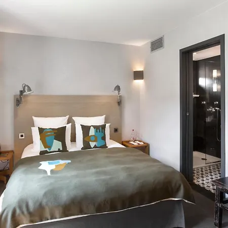 Hotel De 4*