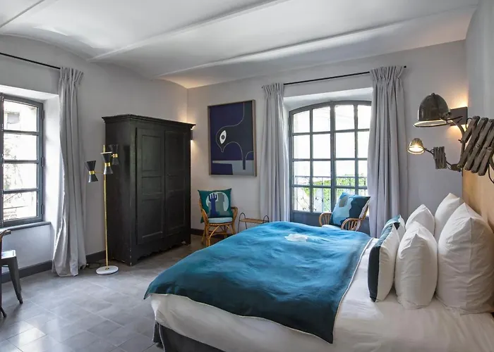 Hotel De 4*