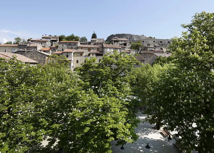 Hotel De 4*
