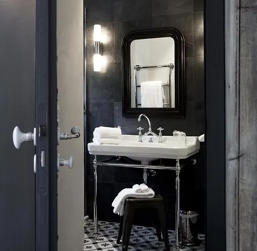 Hotel De 4*